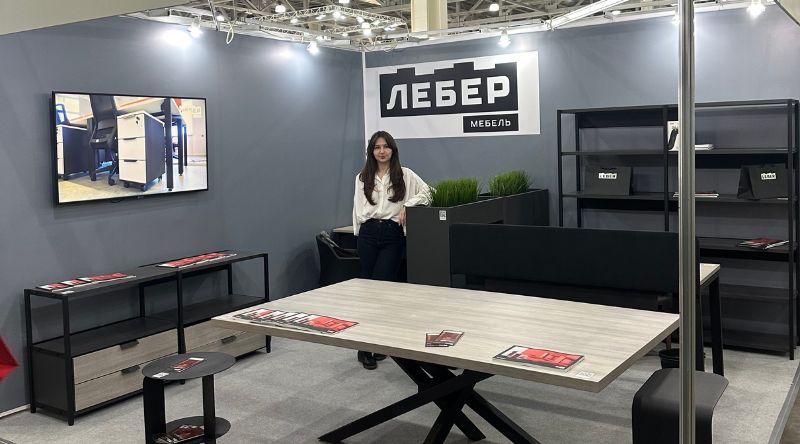 Лебер Мебель представила новую концепцию офисов на выставке «Мебель-2025»