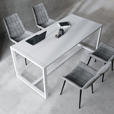 Стол обеденный