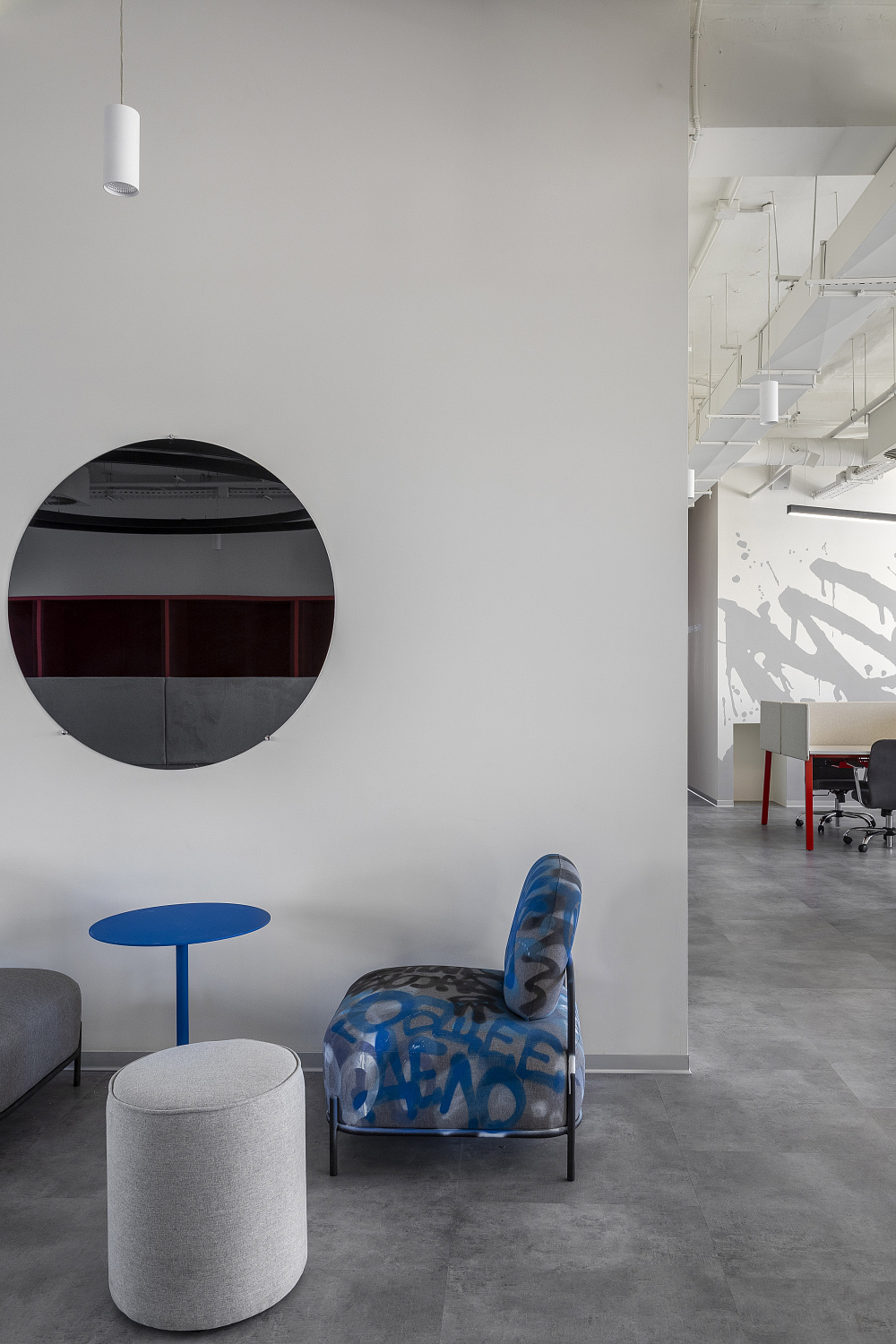 Стол металлический круглый