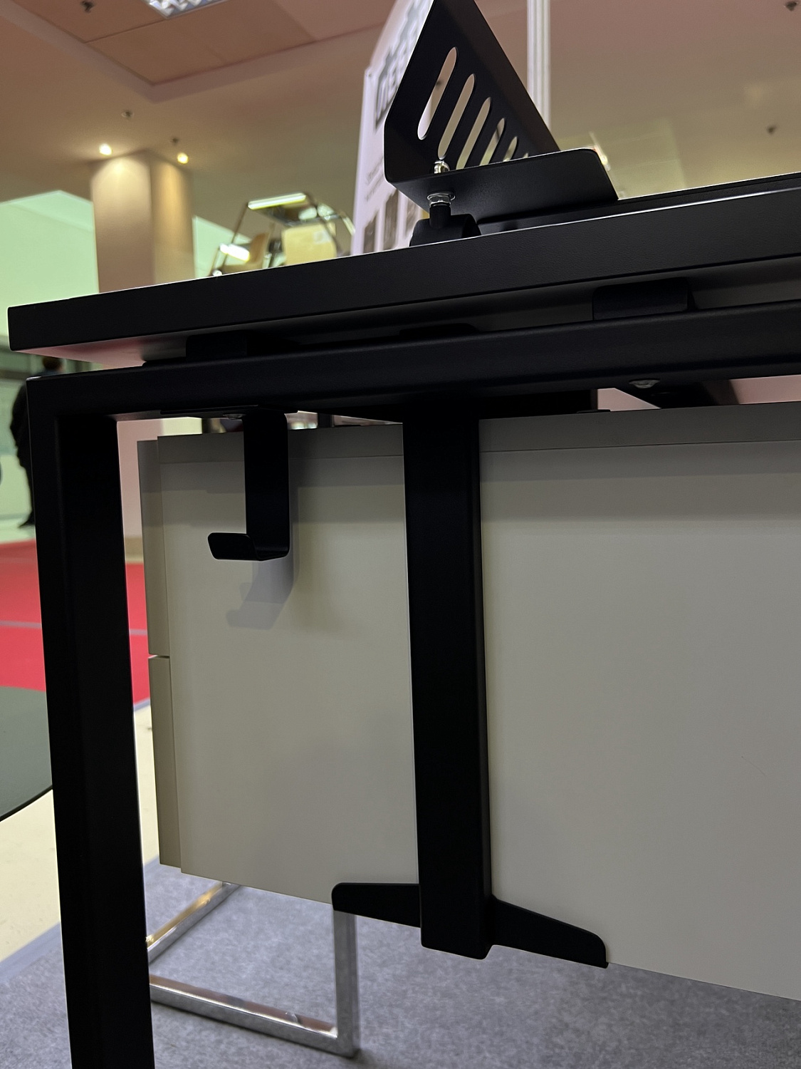 Подвесной кронштейн для системного блока ПК